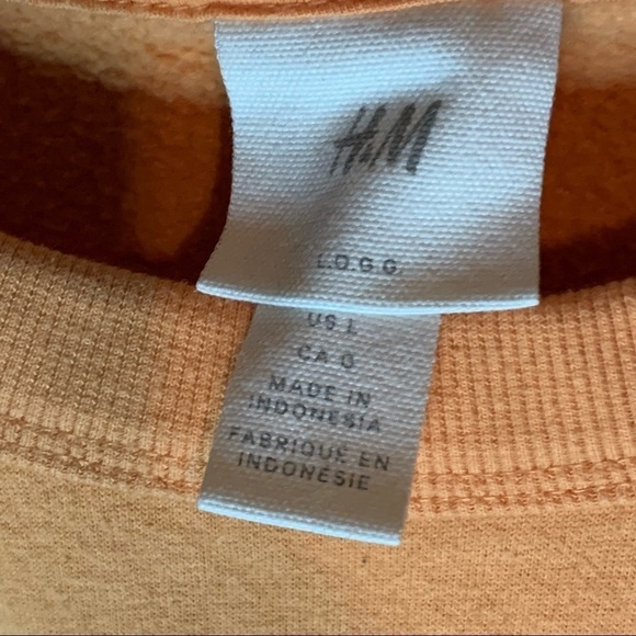 H&M Never Ending Circles Sweatshirt - Picture 3 of 3